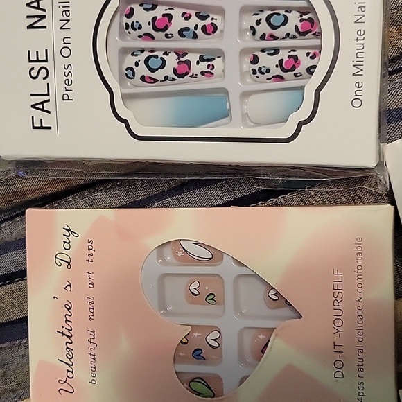 press on nails - Picture 5 of 5